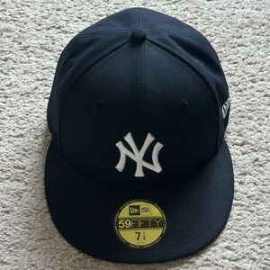New Era 59Fifty NY New York Yankees MLB Baseball Navy Blue Fitted Hat Cap 7 1/4